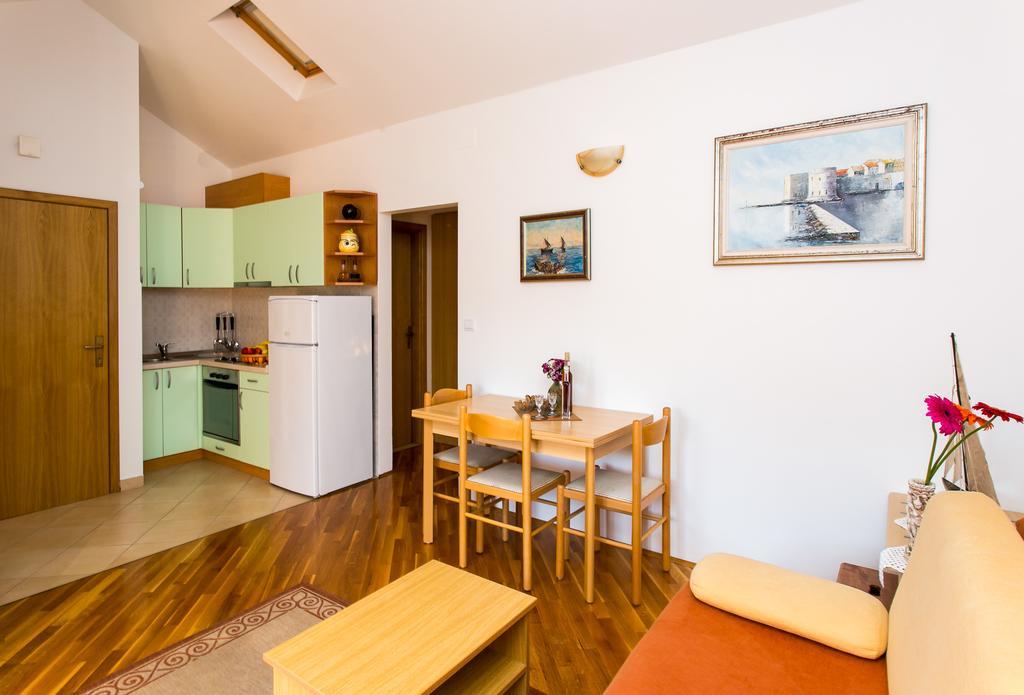 Apartments Miramare & Campara Dubrovnik Rum bild