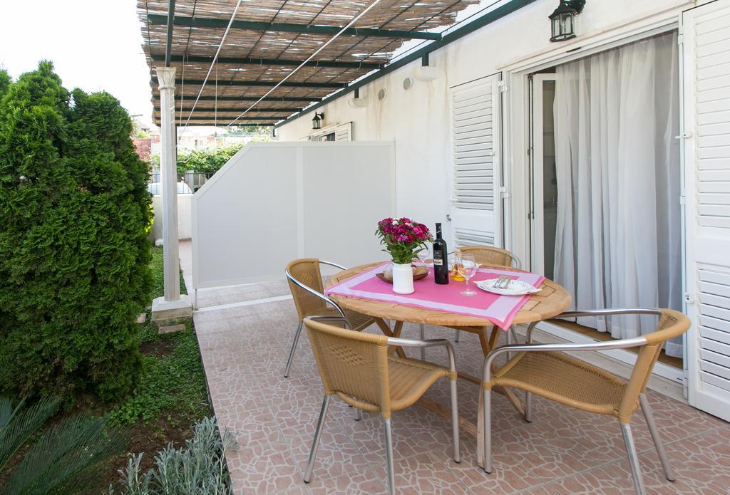 Apartments Miramare & Campara Dubrovnik Rum bild