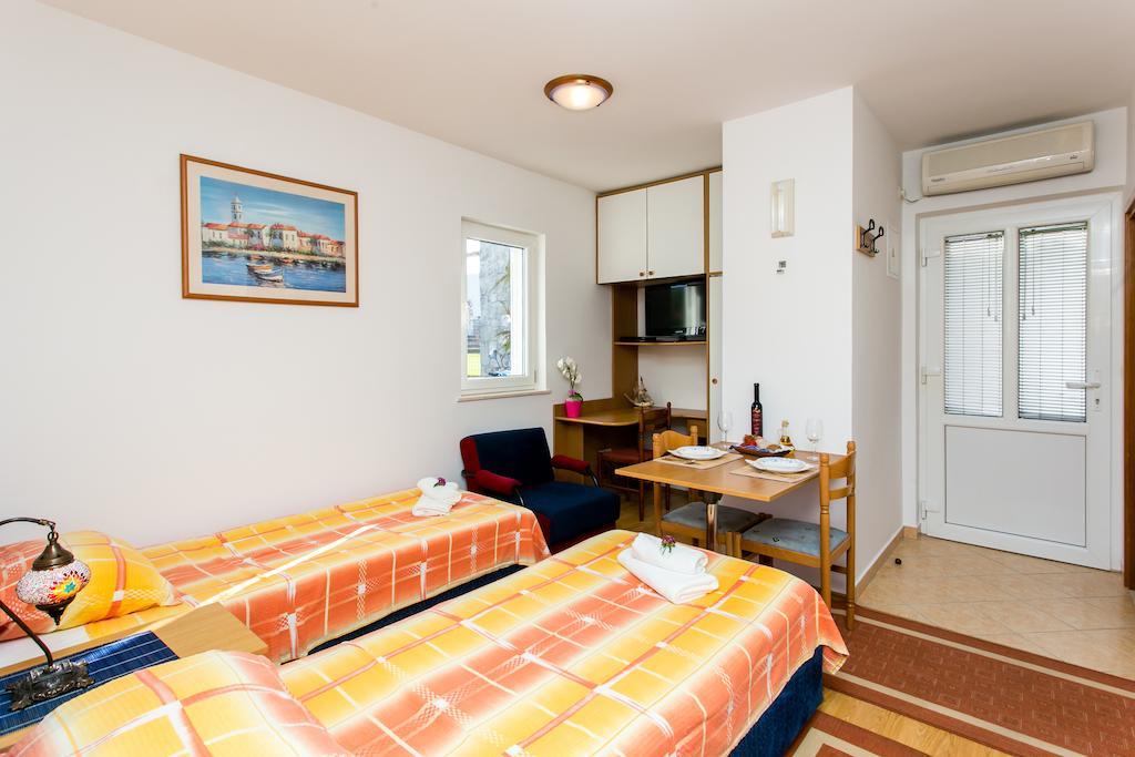 Apartments Miramare & Campara Dubrovnik Rum bild
