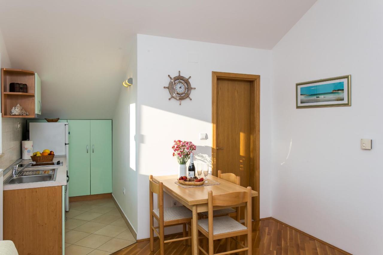Apartments Miramare & Campara Dubrovnik Rum bild